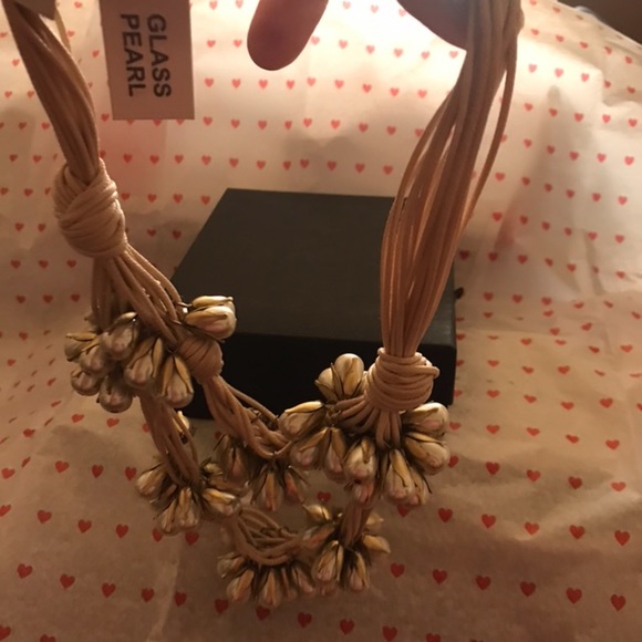 Sale!!😻New Gardenia Handmade Statement Necklace - Picture 1 of 7